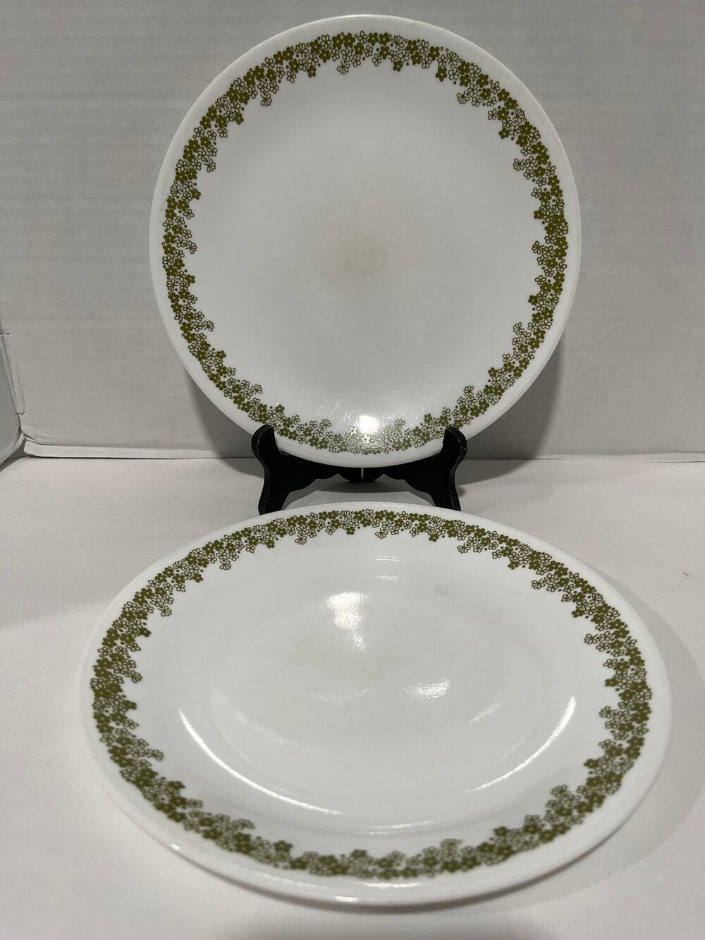 Corelle Spring Blossom Crazy Daisy 8.5" Salad Plates Set of 2 Vintage